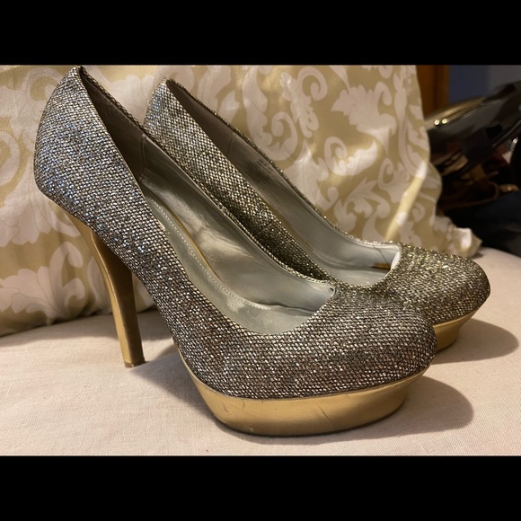 Twice worn high heels - Picture 4 of 4